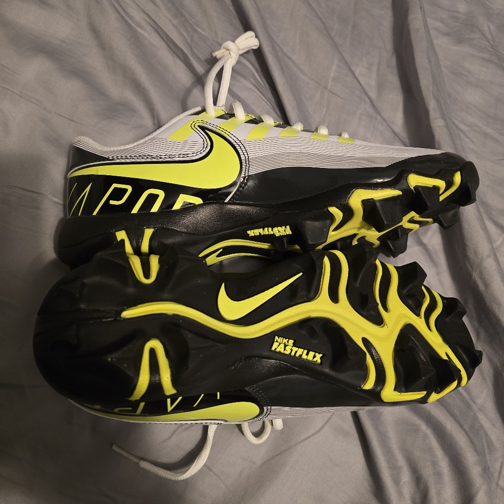 Youth Nike Vapor Cleats
